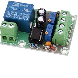 Nabíjecí kontrolér XH-M601 pro baterie 12V